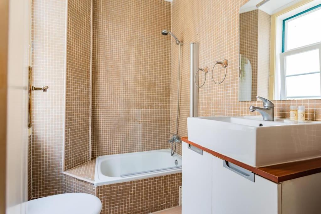 1Br @ Downtown Lisbon Chiado Apartment ภายนอก รูปภาพ